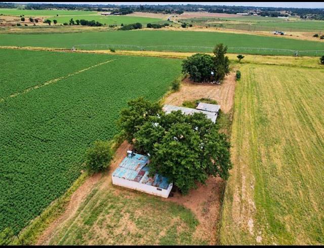 FARM FOR SALE IN VASFONTEIN